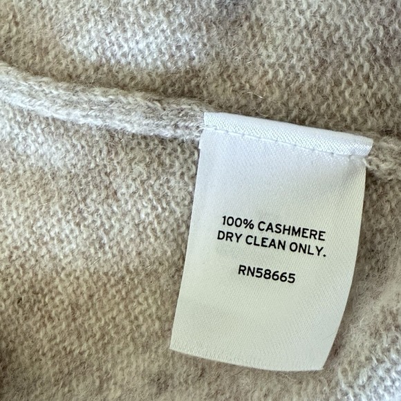 Cashmere Sweater Womens L Large Oatmeal V Neck Pullover Quiet Luxury Old Money - Picture 3 of 7